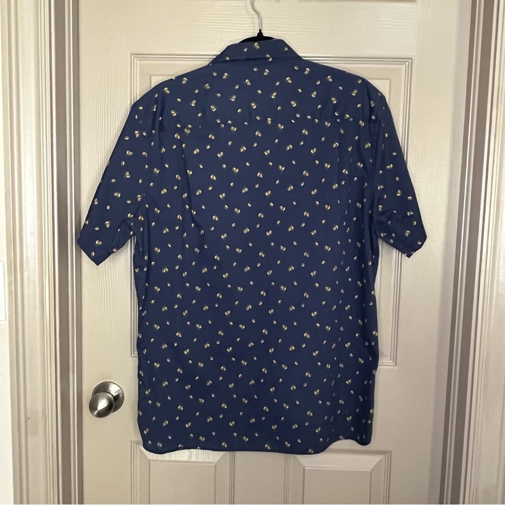 Van Heusen Large Navy Short-Sleeve Button-Down Shirt with Small Yellow Print - Picture 2 of 6